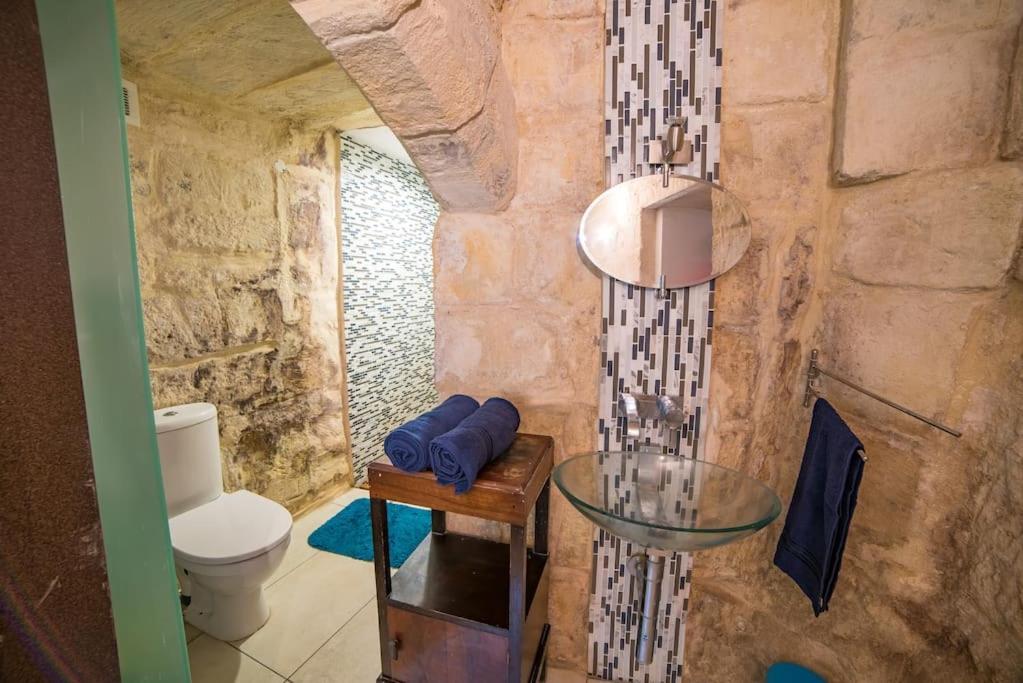 Ta- The Artist Apartment Валета Екстериор снимка