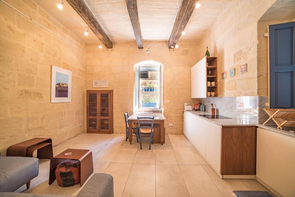 Ta- The Artist Apartment Валета Екстериор снимка